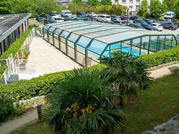 Dinan Stay With Free Parking