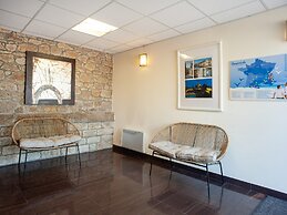 Dinan Stay With Free Parking