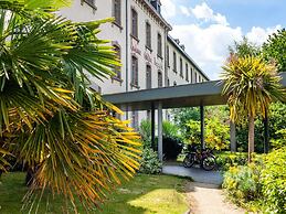 Dinan Stay With Free Parking