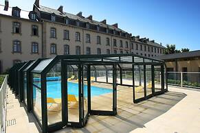 Dinan Stay With Free Parking