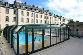 Dinan Stay With Free Parking