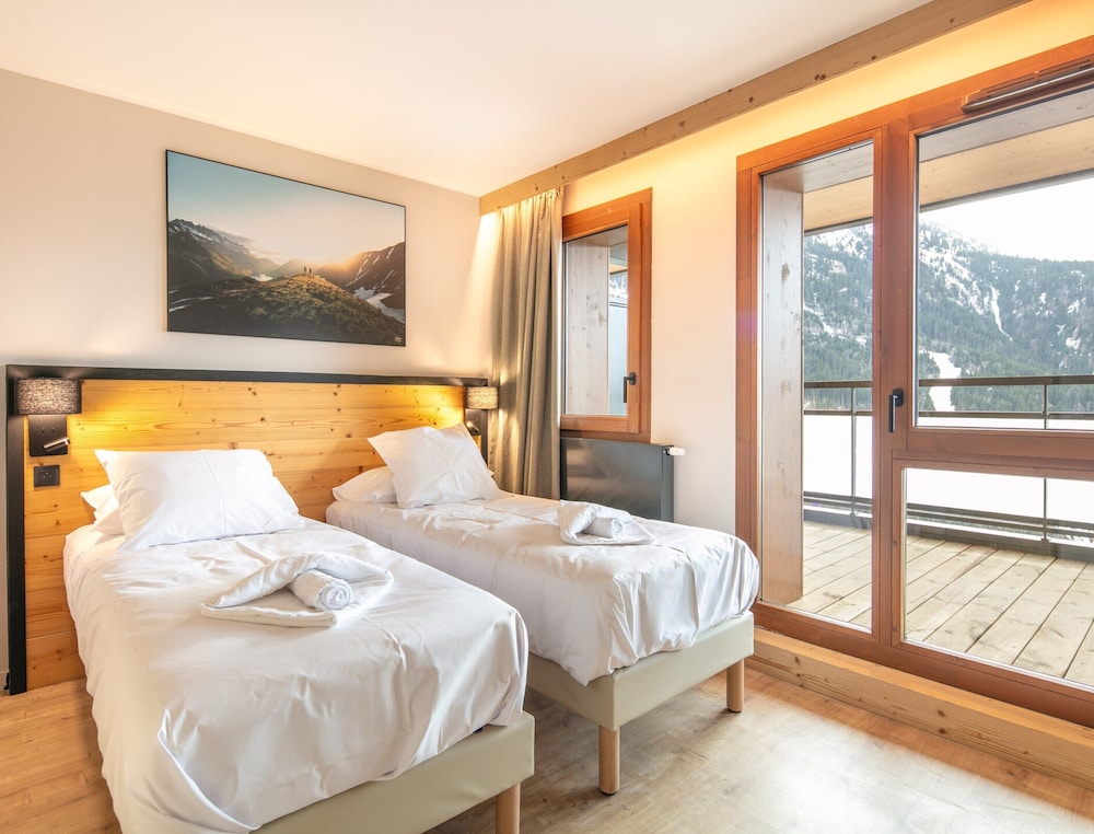 Alpine Home With Wellness Access
