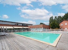 Accessible Vineyard Stay for Four
