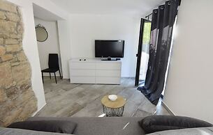 Comfortable Vacation Retreat With Parking