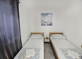 Comfortable Vacation Retreat With Parking