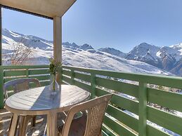 Central Auris-en-oisans Stay for 4