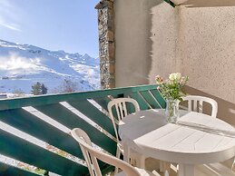 Central Auris-en-oisans Stay for 4