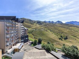 Central Auris-en-oisans Stay for 4