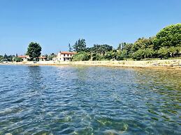 Equipped Flat Just a Short Walk From the Beach