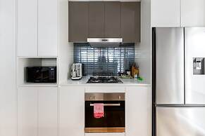Spacious 2-bed Retreat in Rosebery