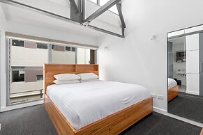 Spacious 2-bed Retreat in Rosebery