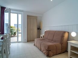 Duplex, 200m to Falaise Beach