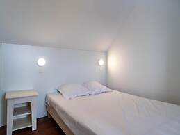 Retreat With Heated Pool & Coast