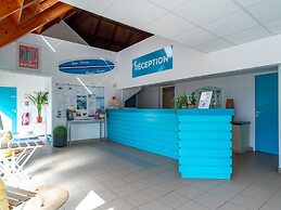 Retreat With Heated Pool & Coast