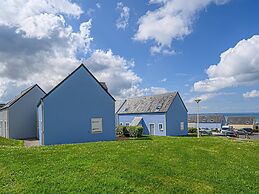 Brittany Flat, Beach & Pool