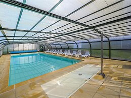 Brittany Flat, Beach & Pool