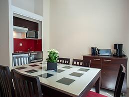 Brittany Flat With Outdoor Pool
