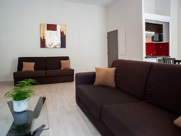 Brittany Flat With Outdoor Pool
