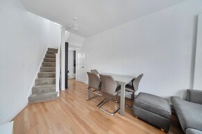 Near Airport - Pets - Parking - Wifi - Sleeps 2