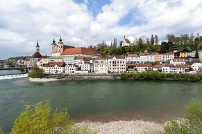 Coyhomes Steyr Riverside