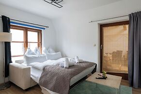 Coyhomes Steyr Riverside