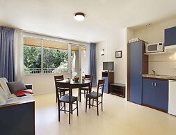Nature-focused Studio for 5