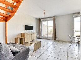 Pool View Apartment for Six