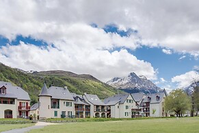 Comfortable Loudenvielle Valley Stay for 6
