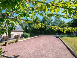 Spacious House for 6 in Parentis