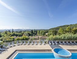 Provencal Retreat With Balcony, Pool Access