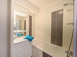 Spacious Stay for Two Near Vannes