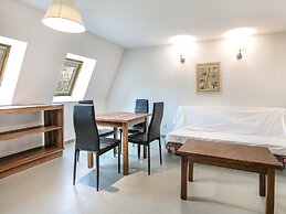 Attic Apartment With Alpine Charm