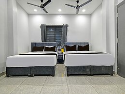 Deluxe Hotel Maharana Pratap