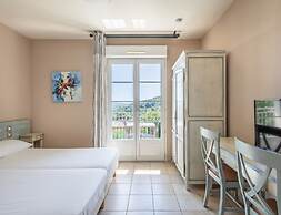 2-person Studio in Callian