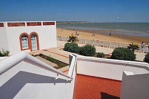Beachside Apartment for Four