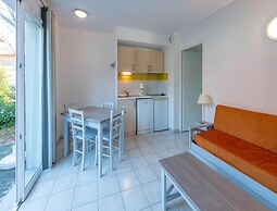 Forest Stay for 4 by the Lake