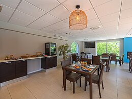Studio With Balcony Near Vannes