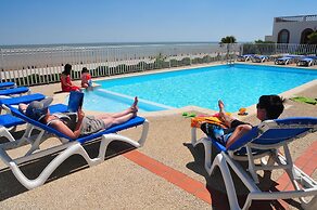 Seafront Studio Stay in Loire
