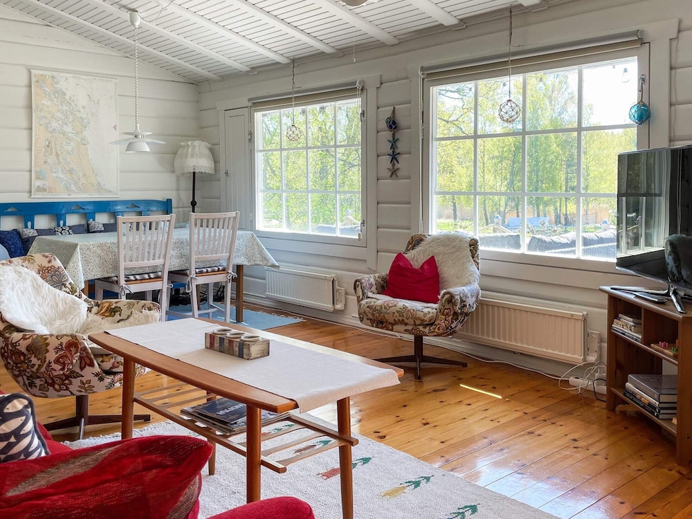 4 Star Holiday Home in Osthammar