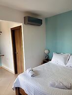Adele Hotel