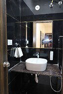 Manjushree Hotel & Resort