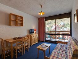 Snowfront Stay for Four Guests