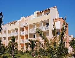 Golfside Coastal Apartment With Terrace