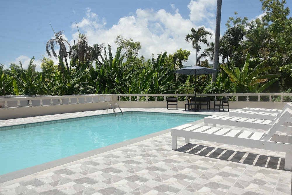 Tamarind Tree Hotel