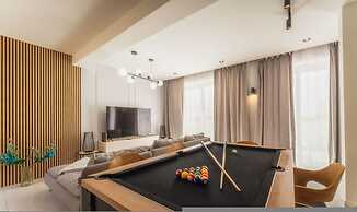 Luxury Penthouse Jacuzzi BBQ Terrace Pool Table