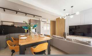 Luxury Penthouse Jacuzzi BBQ Terrace Pool Table