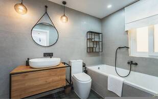 Luxury Penthouse Jacuzzi BBQ Terrace Pool Table