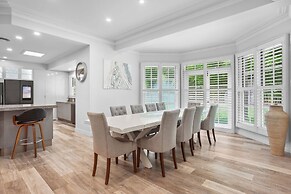 Spacious 7-bed Family Home in Chapel Hill