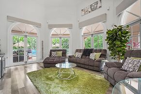 Spacious 7-bed Family Home in Chapel Hill