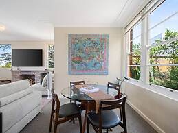 Spacious Family Home With Iconic Views